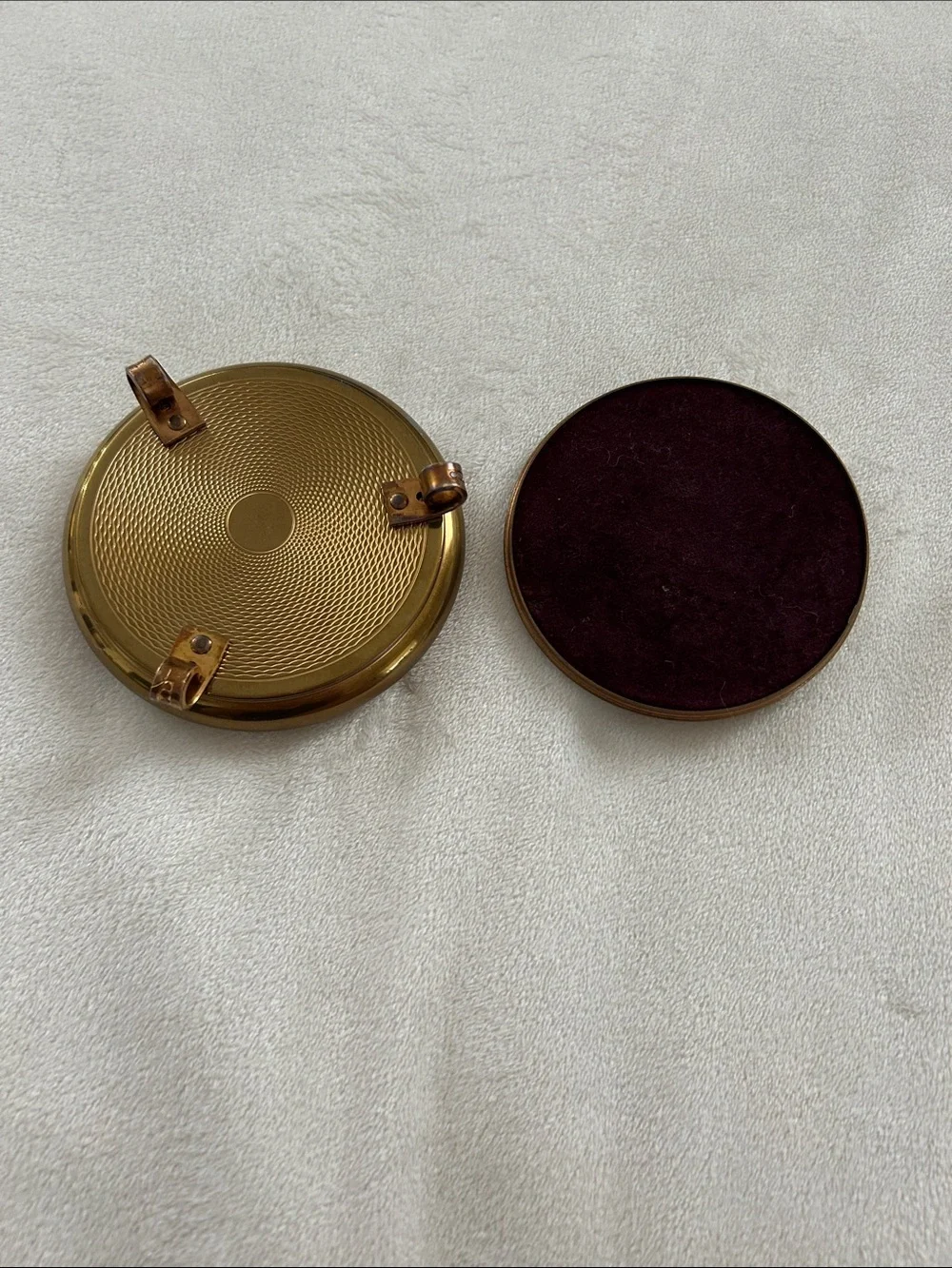 N/A vintage round
